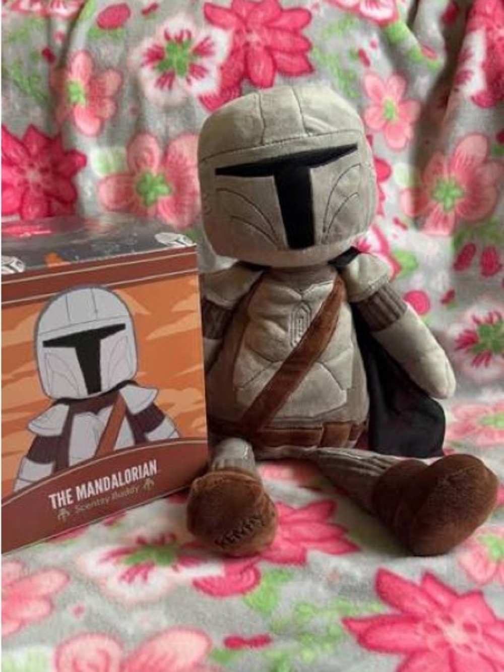 NEW IN BOX Star Wars Mandalorian Scentsy Buddy